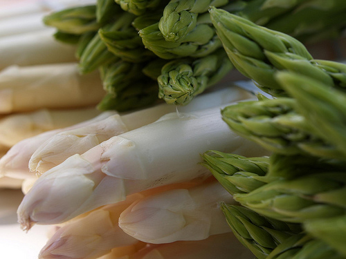 Grüner Spargel © Flickr by daAlex
